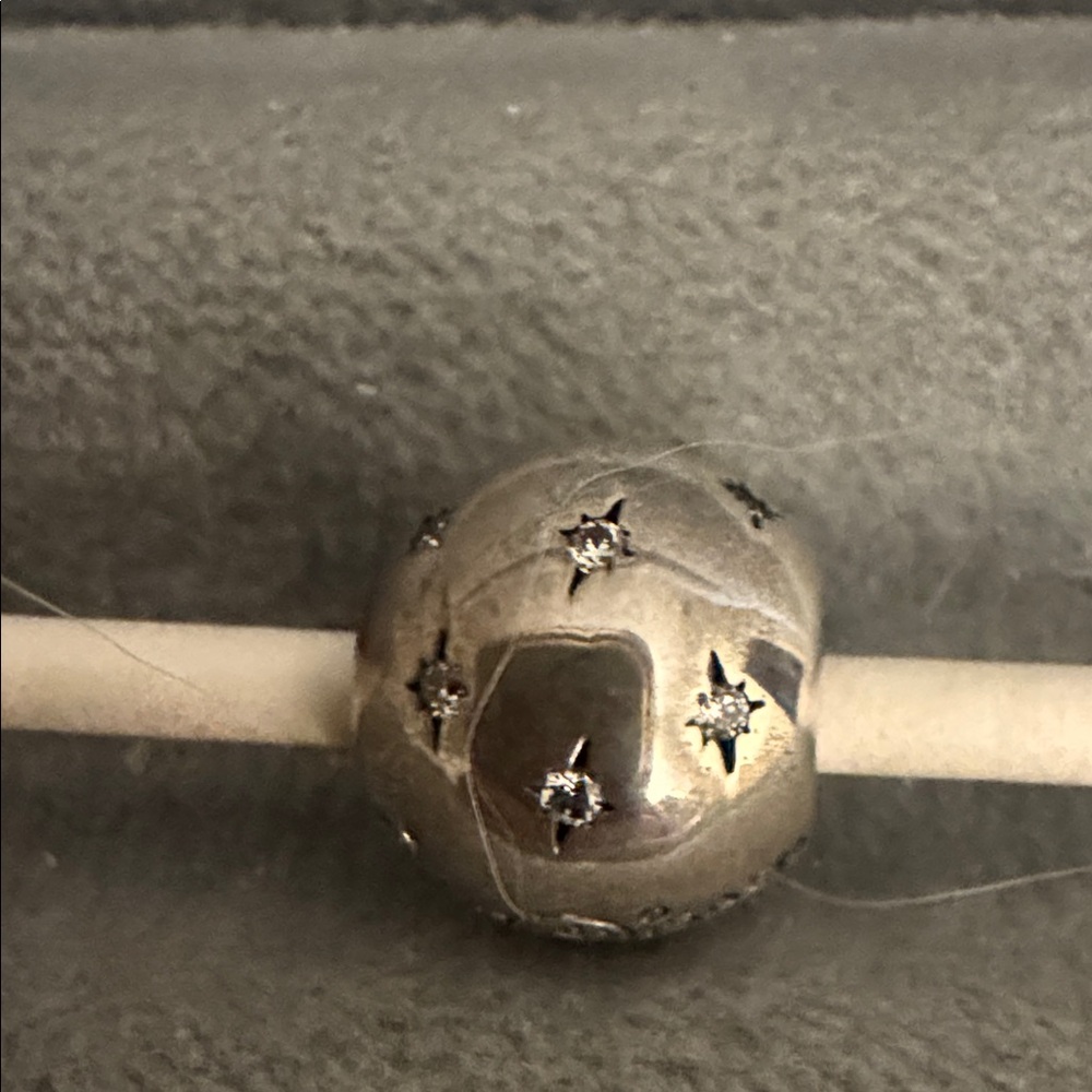 Pandora Disney Parks Exclusive Walt Disney World Charm Silver Csz
NIB Retired - Picture 3 of 6